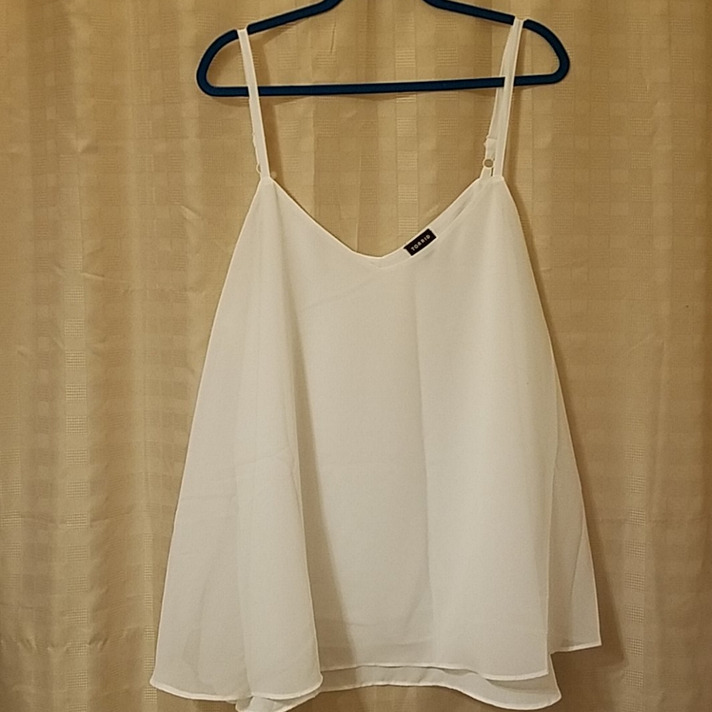 Torrid 3 x white layerd tank